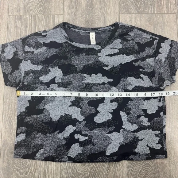 Lululemon Cates Training Tee Heritage Speckle Camo Crop T Shirt 4 - Picture 9 of 12